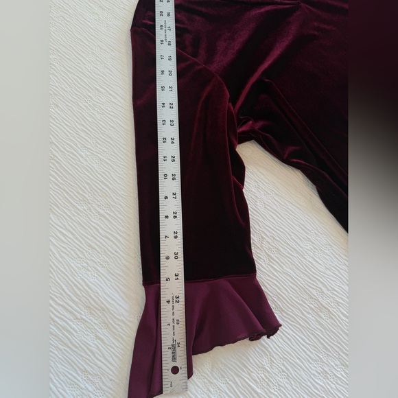 Long sleeve velvet top ruffles burgundy size XL - Picture 11 of 12